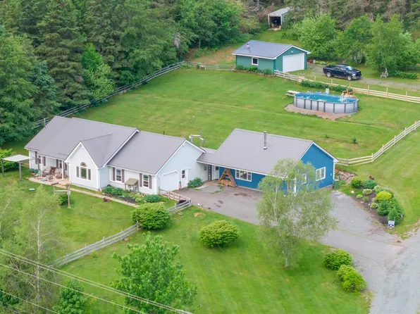 935 Brookside Rd, Colchester, NS B6L 2B9