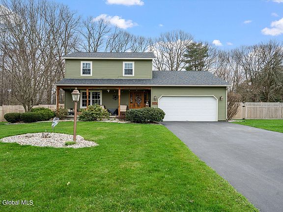 2nd image of 1074 Laural Lane
