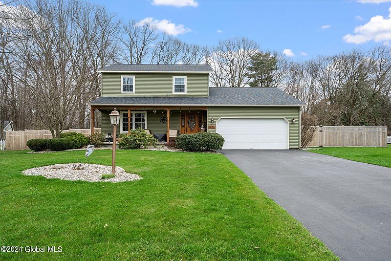 2nd image of 1074 Laural Lane