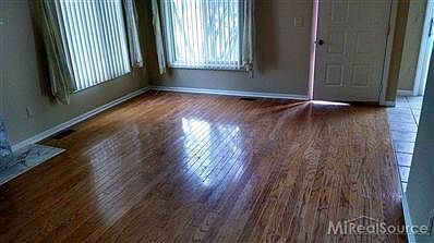 3rd image of 44460 Virginia Ct