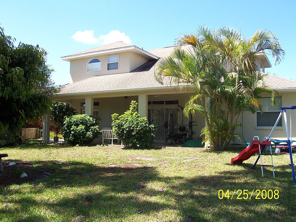 2nd image of 1900 Gates Rd