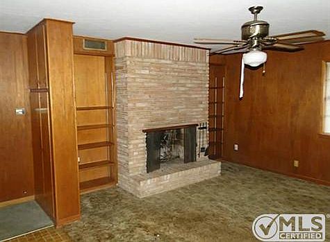 3rd image of 1304 Sunset Dr