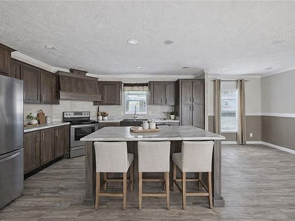 2nd image of 30625 Tamjulon Rd