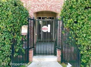 1811 Wilcox Ave APT 8, Hollywood, CA 90028