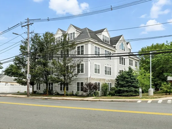 103 Elliott St Unit 9, Beverly, MA 01915