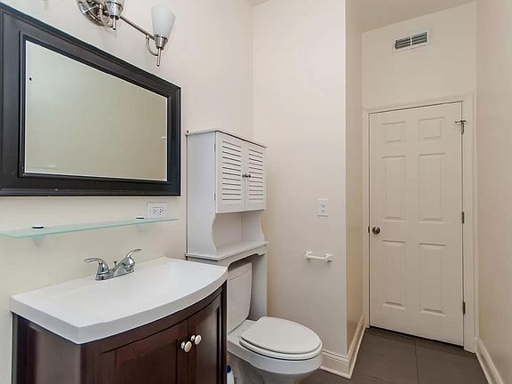 5th image of 1413 W Taylor St APT 3F