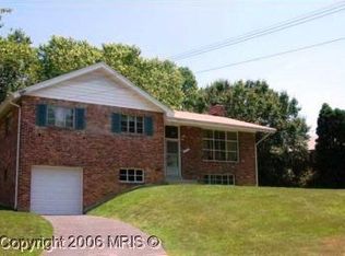 7613 Cayuga Ave, Bethesda, MD 20817