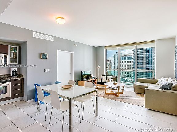 4th image of 950 Brickell Bay Dr APT 3007