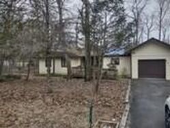 1135 Seven Nations Dr, Tobyhanna, PA, 18466