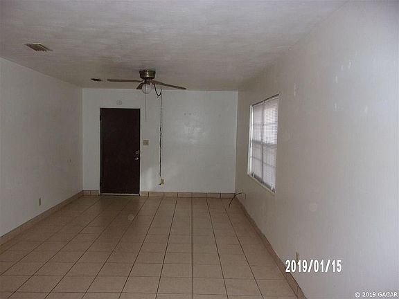 3rd image of 2850 SE 24th Pl