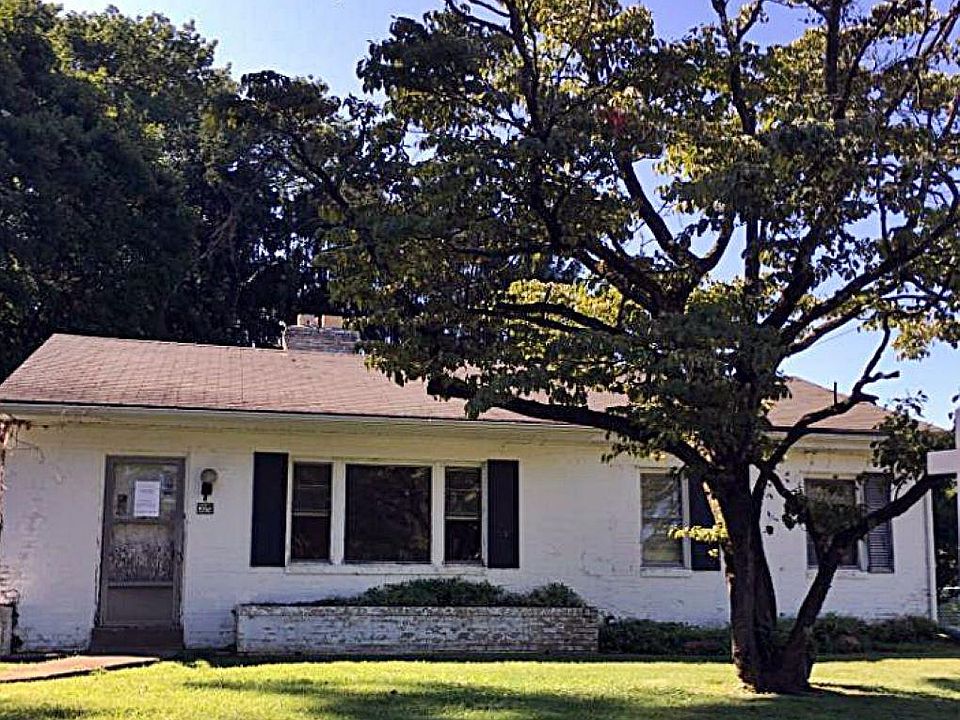 2nd image of 320 Lawrence Rd