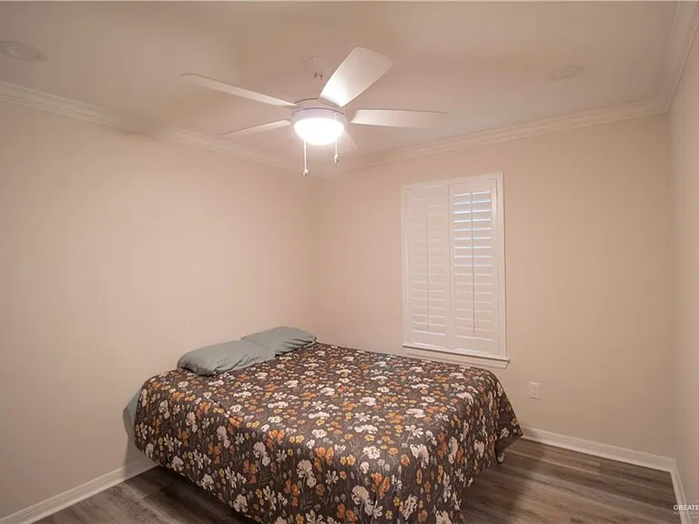 13721 Belle Ct — Photo 10