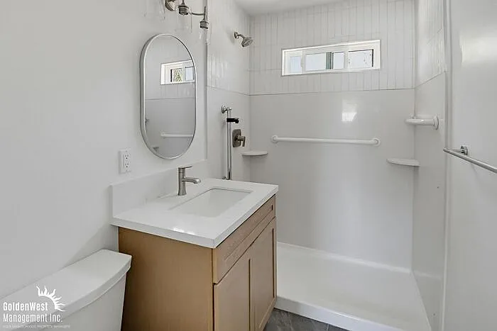 4822 Doliva Dr — Photo 9