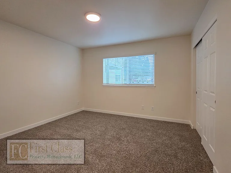 Westview Terrace — Photo 35