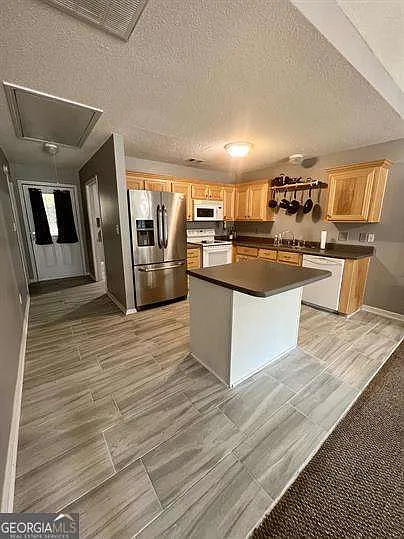 115 Northpointe Dr — Photo 4