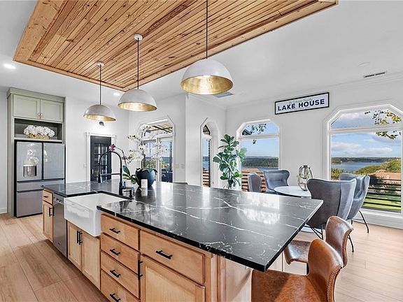 4th image of 8289 Eagle Crest Dr