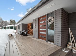 5808 Oakview Cir, Minnetonka, MN 55345