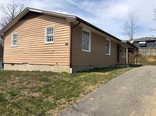 2948 Hollywood Pl, Huntington, WV 25705