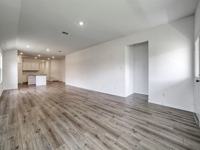 108 Montego St — Photo 12