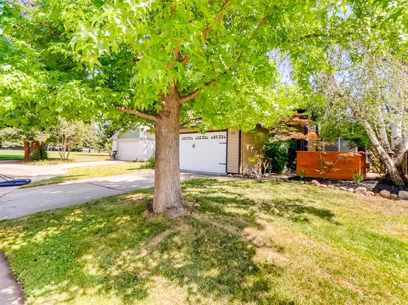 22 Seaside Ct, Sacramento, CA 95831