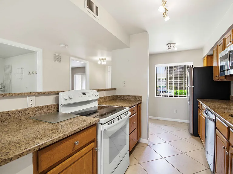 4620 Longwater Chase #4620 — Photo 12