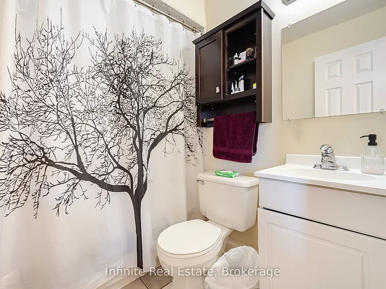 655 Coxwell Ave — Photo 10