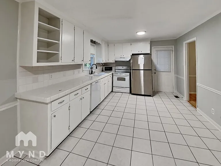 1508 Torredge Rd — Photo 3