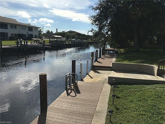 3rd image of 227 Cape Coral Pkwy W