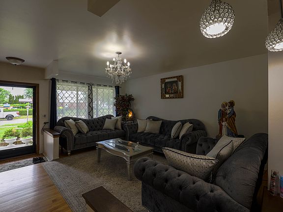 5th image of 36389 Almont Ct