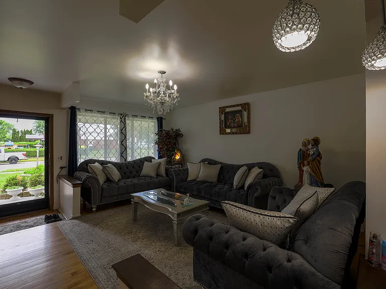 36389 Almont Ct — Photo 5
