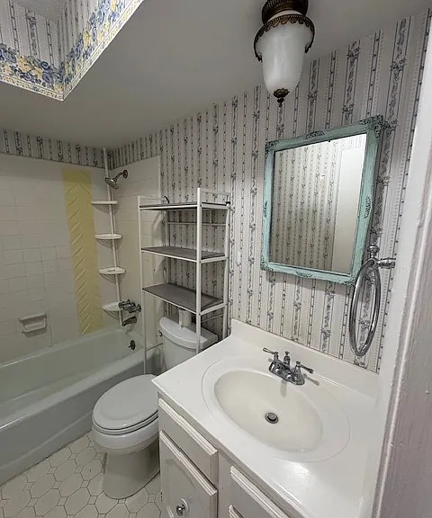 12114 Leslye Ave — Photo 9