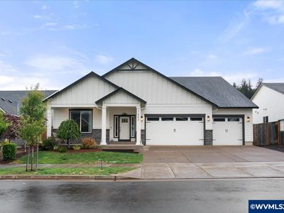 1453 Meadow Ave, Silverton, OR, 97381