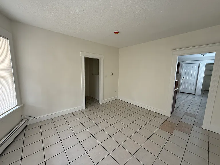 144-146 Taft Ave #1 — Photo 20