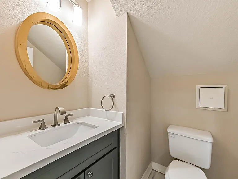 5453 Fairdale Ln — Photo 13