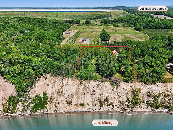 3rd image of 4539 S Lakeshore Dr