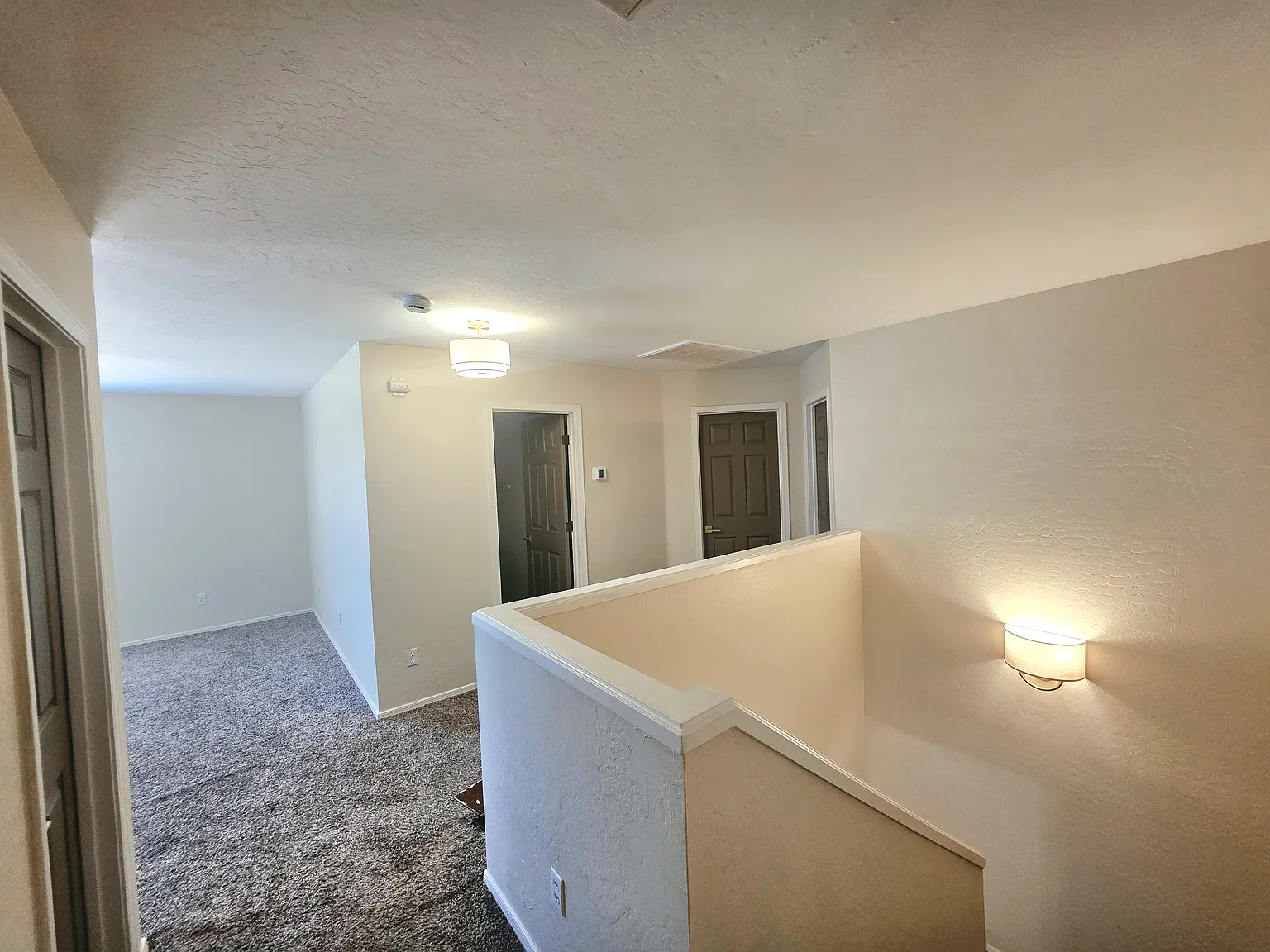4 bed, 2284 sqft, $2,650 — Photo 3