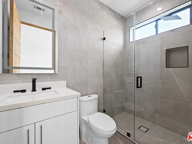 2123 S Cloverdale Ave #1 — Photo 23