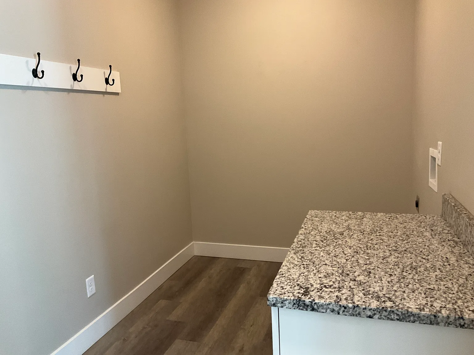 4 bed, 1746 sqft, $2,345 — Photo 4