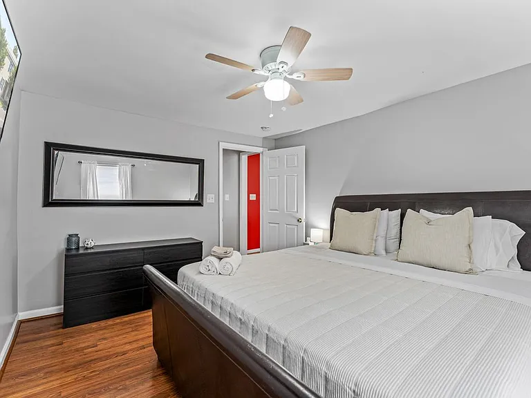 915 Lafayette Blvd #B — Photo 16