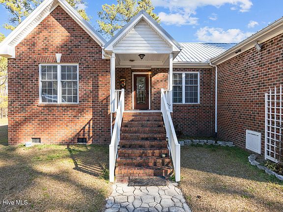 2nd image of 224 Creek Drive