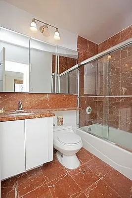 Rented by Akam Sales and Brokerage | media 7