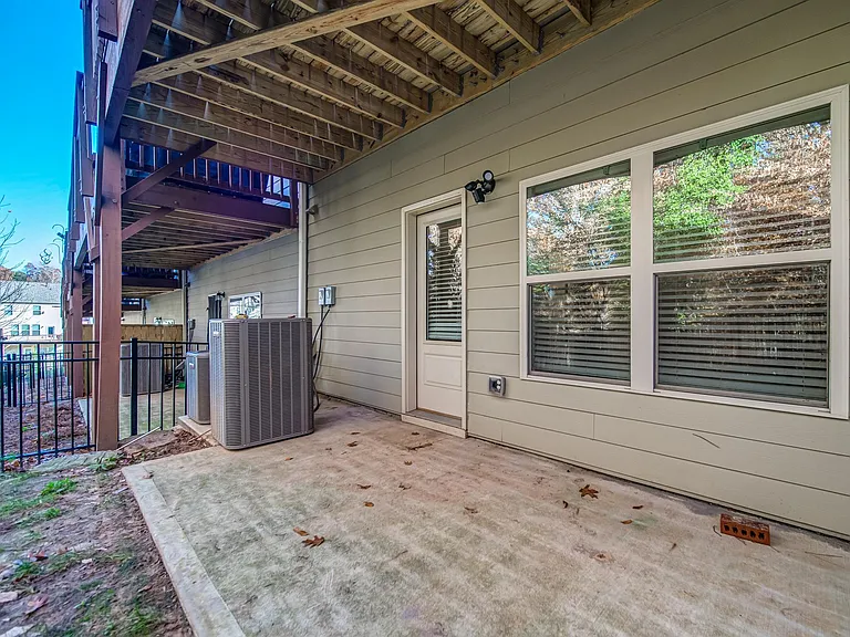 1363 Harris Way NE — Photo 7