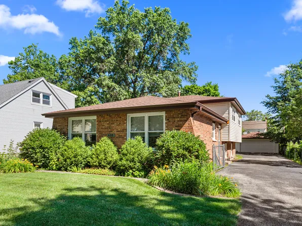 653 Jefferson St, Crete, IL 60417