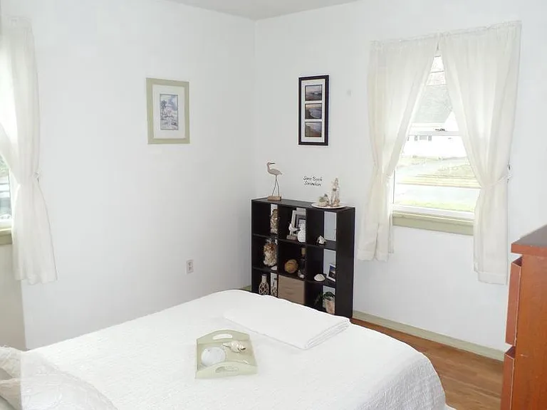 1821 Pimmit Dr — Photo 10