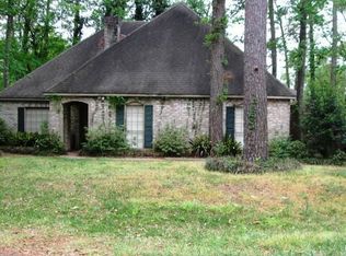 610 Jeb Stuart Ln, Conroe, TX 77302