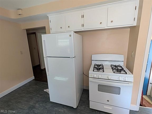 5th image of 24900 Zeman Ave