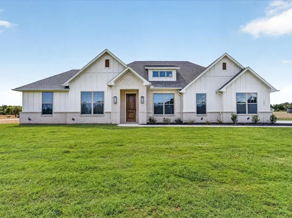 3001 Arabian Ct, Springtown, TX 76082