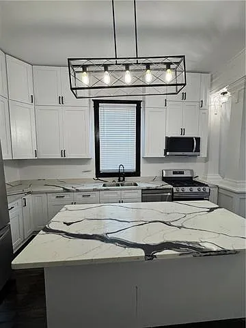 3 bed, 2.0 bath, 1500 sqft, $1,850 — Photo 3