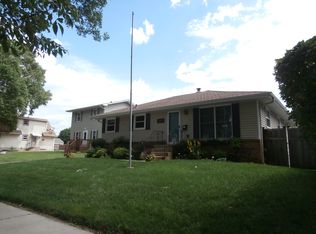 1028 Felix St, West Saint Paul, MN 55118
