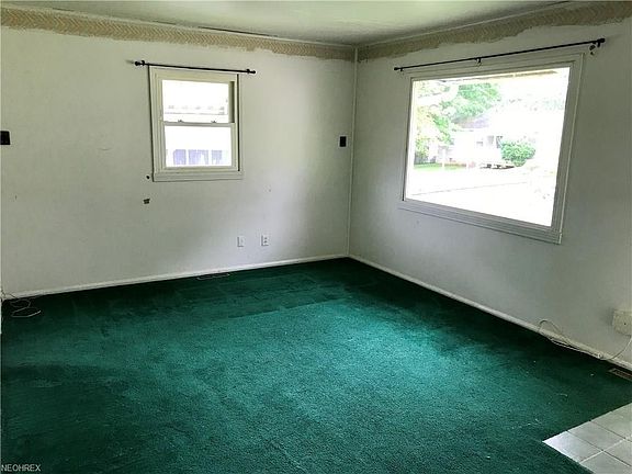 Living Room 16 x 12